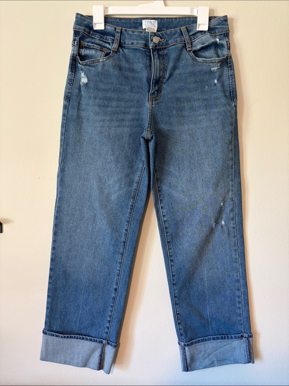 Time and Tru Medium Blue Rolled Cuff Straight Jeans - Picture 1 of 6